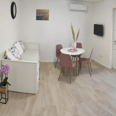 Anamarija Apartman