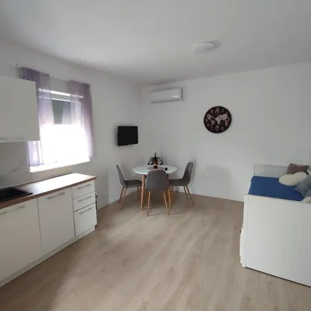 Apartman Anamarija *